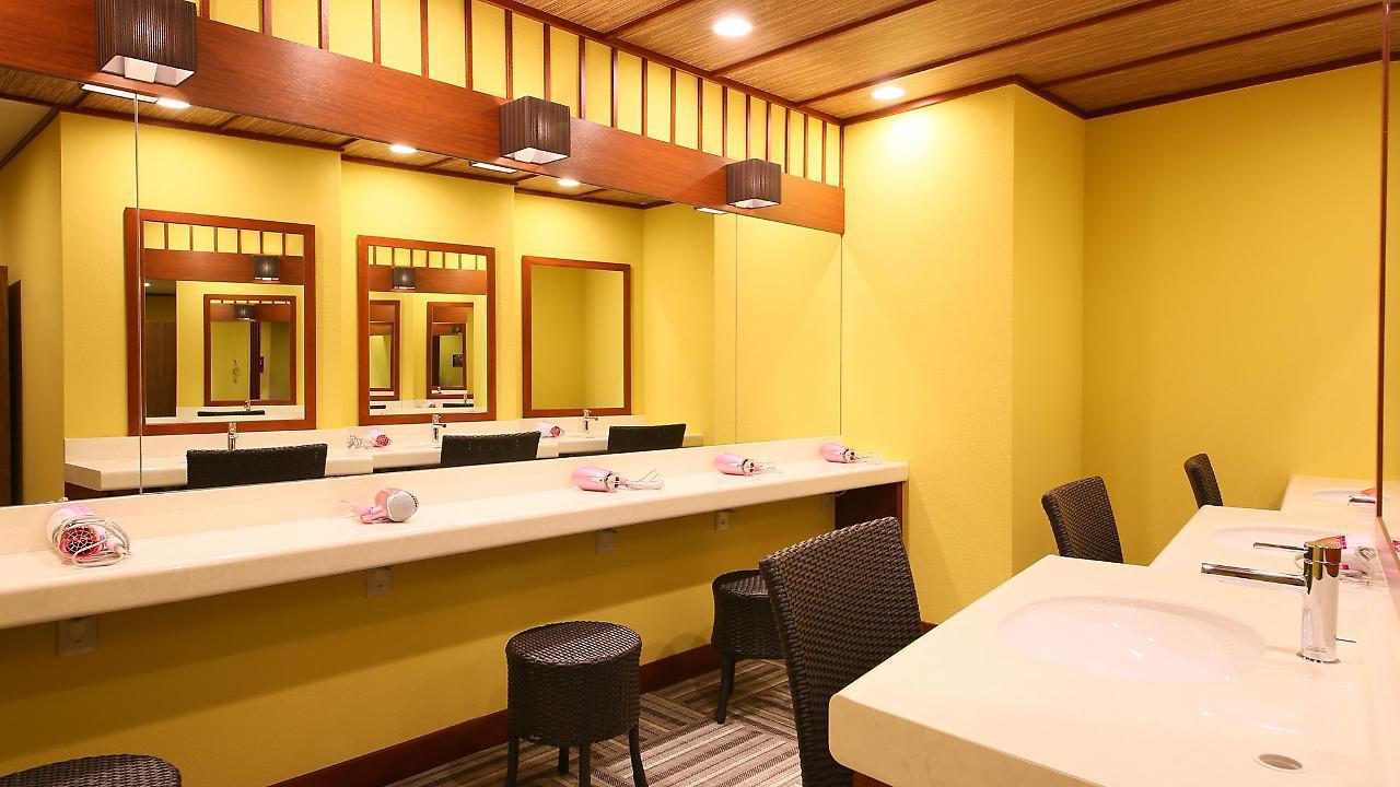 Ryokan Ooedo Onsen Monogatari Toi Marine